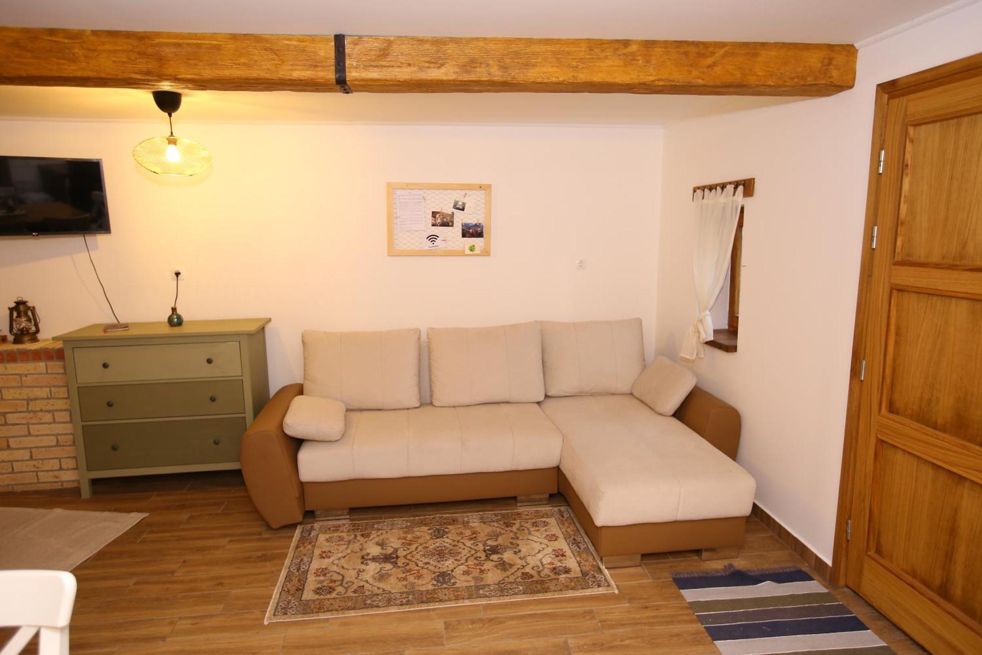 Ferienwohnung Goher Pince Es Vendeghaz Csaszartoltes Exterior foto