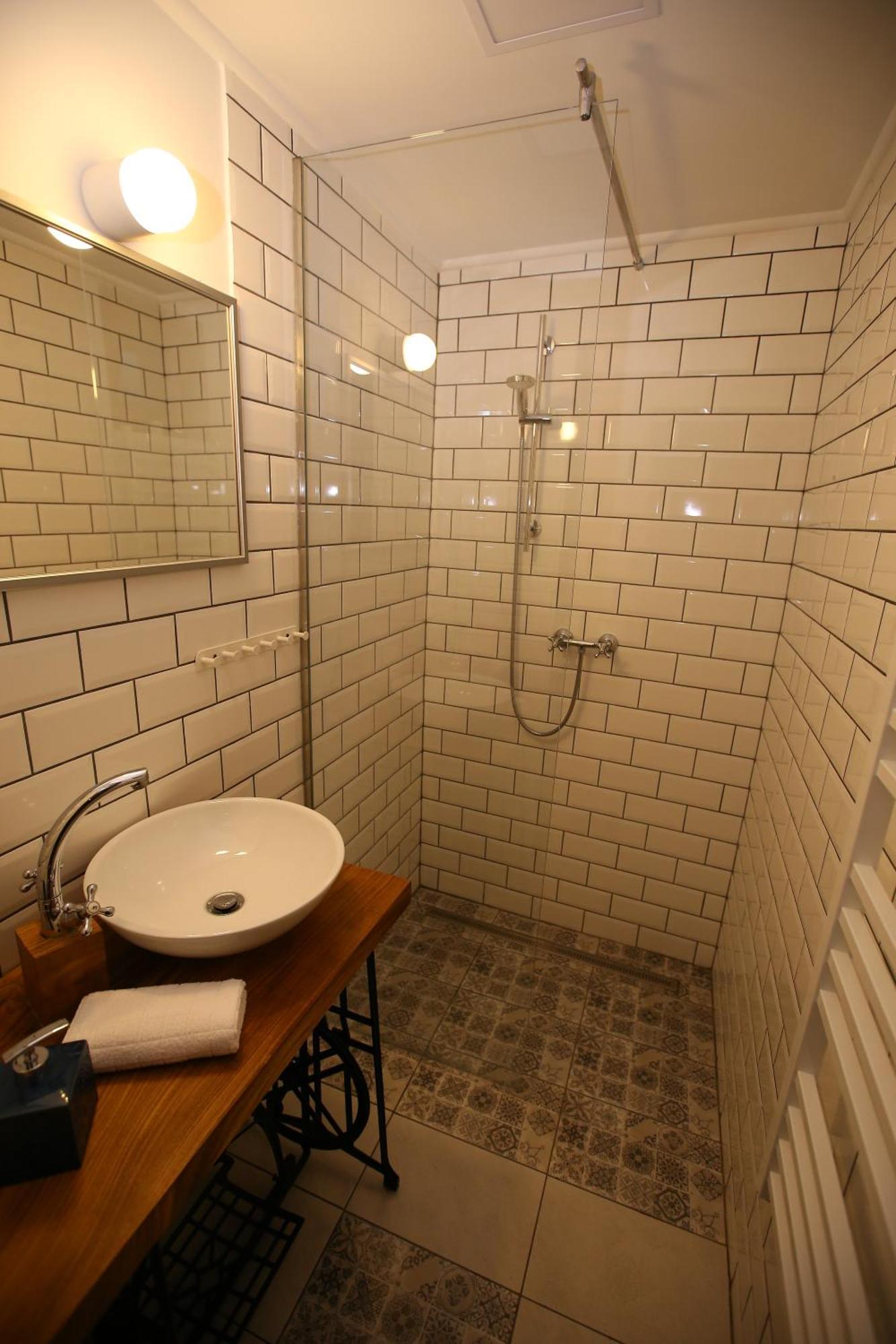 Ferienwohnung Goher Pince Es Vendeghaz Csaszartoltes Exterior foto